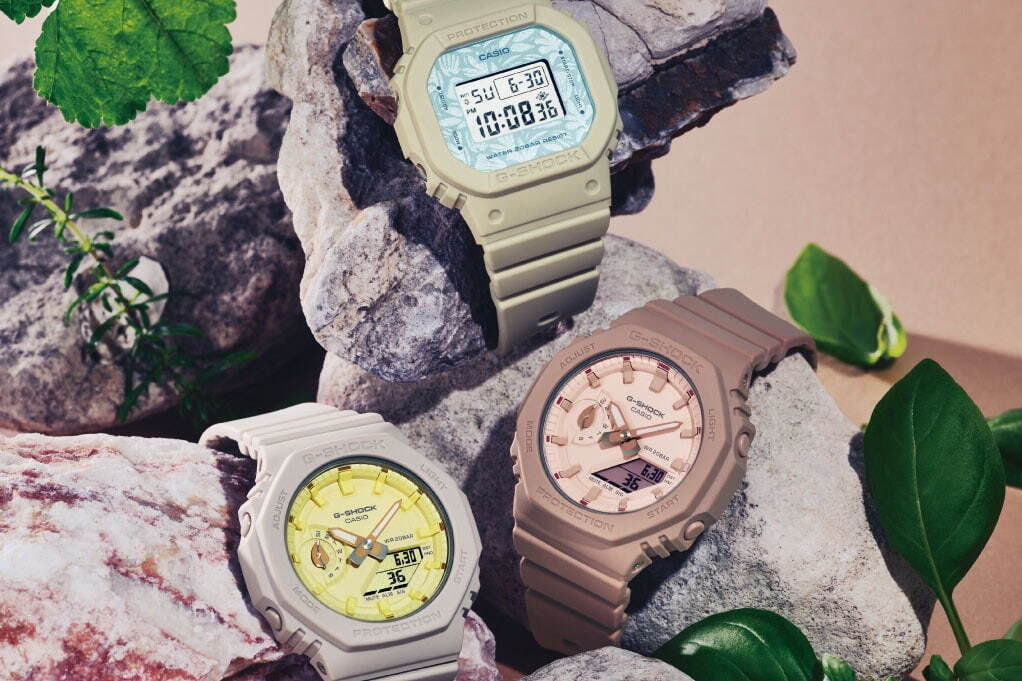 G-SHOCK×スタジオ セブンの腕時計、オレンジの“CAUTION”ロゴ入り文字盤