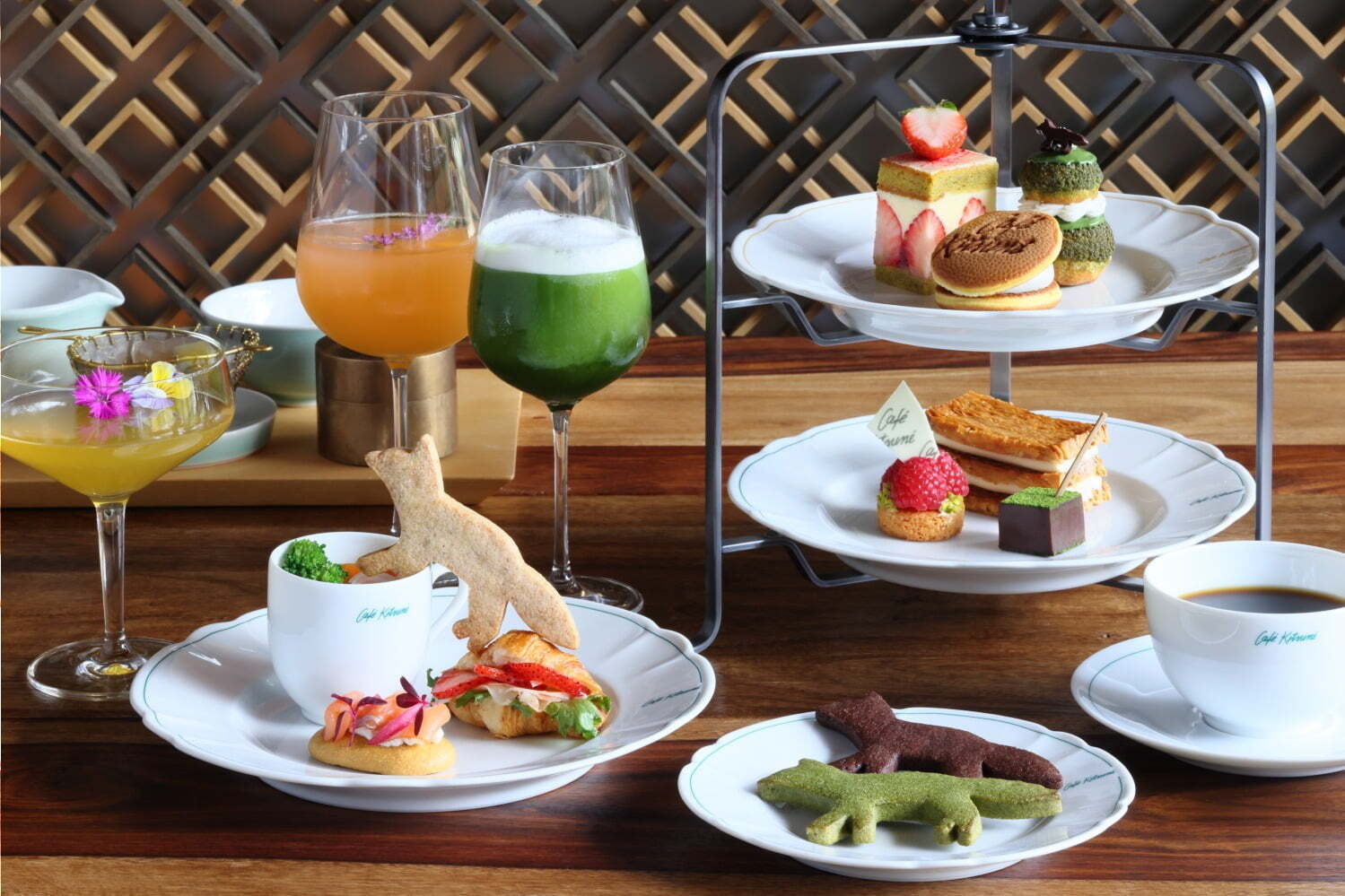 カフェ キツネ初のアフタヌーンティーがホテル ザ ミツイ キョウトで、「キツネ サブレ」チーズ味など