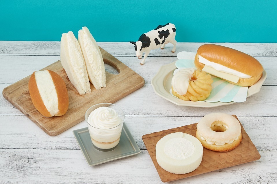 マスカルポーネチーズ｜生クリーム専門店「ミルク」ローソンとのコラボスイーツ＆パン、“真っ白”な練乳クリームロールケーキなど