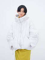 ハトラ“波打つような光沢”パファージャケット＆“溶けた金属”柄ニット、渋谷パルコで期間限定ストア｜写真1