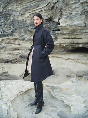 フレイ アイディー×フォックスファイヤー、コクーンシルエットの防風ダウンジャケット｜写真3