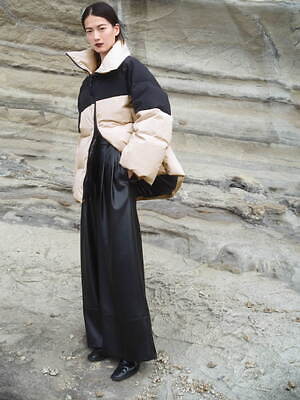 フレイ アイディー×フォックスファイヤー、コクーンシルエットの防風ダウンジャケット｜写真1