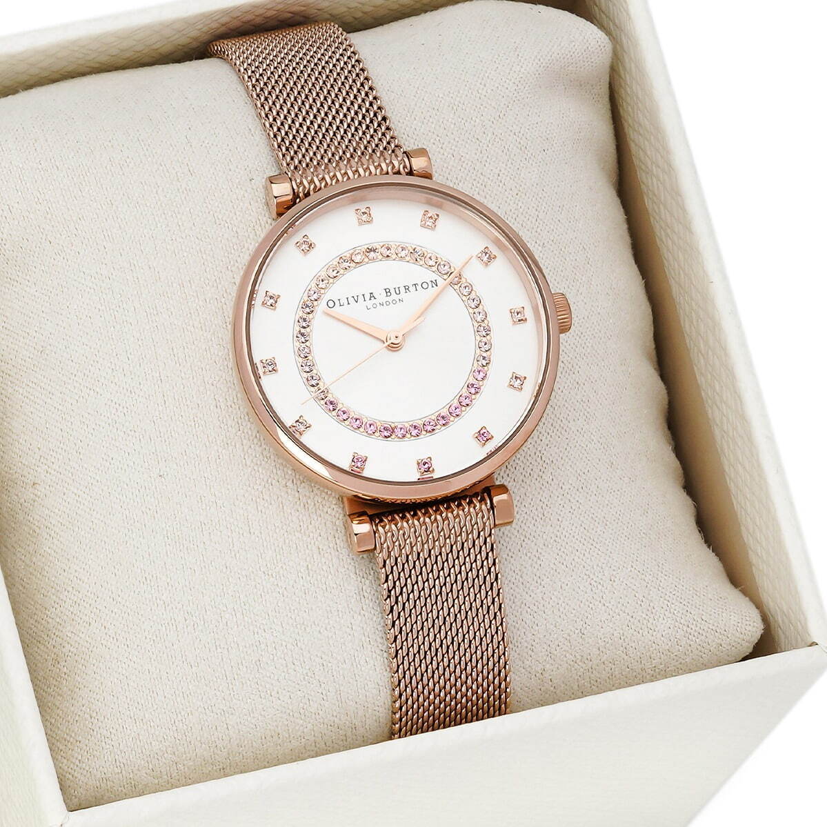 オリビア・バートンの23年クリスマス、“クリスタル煌めく”腕時計＆バニティバッグが限定セットに｜写真10