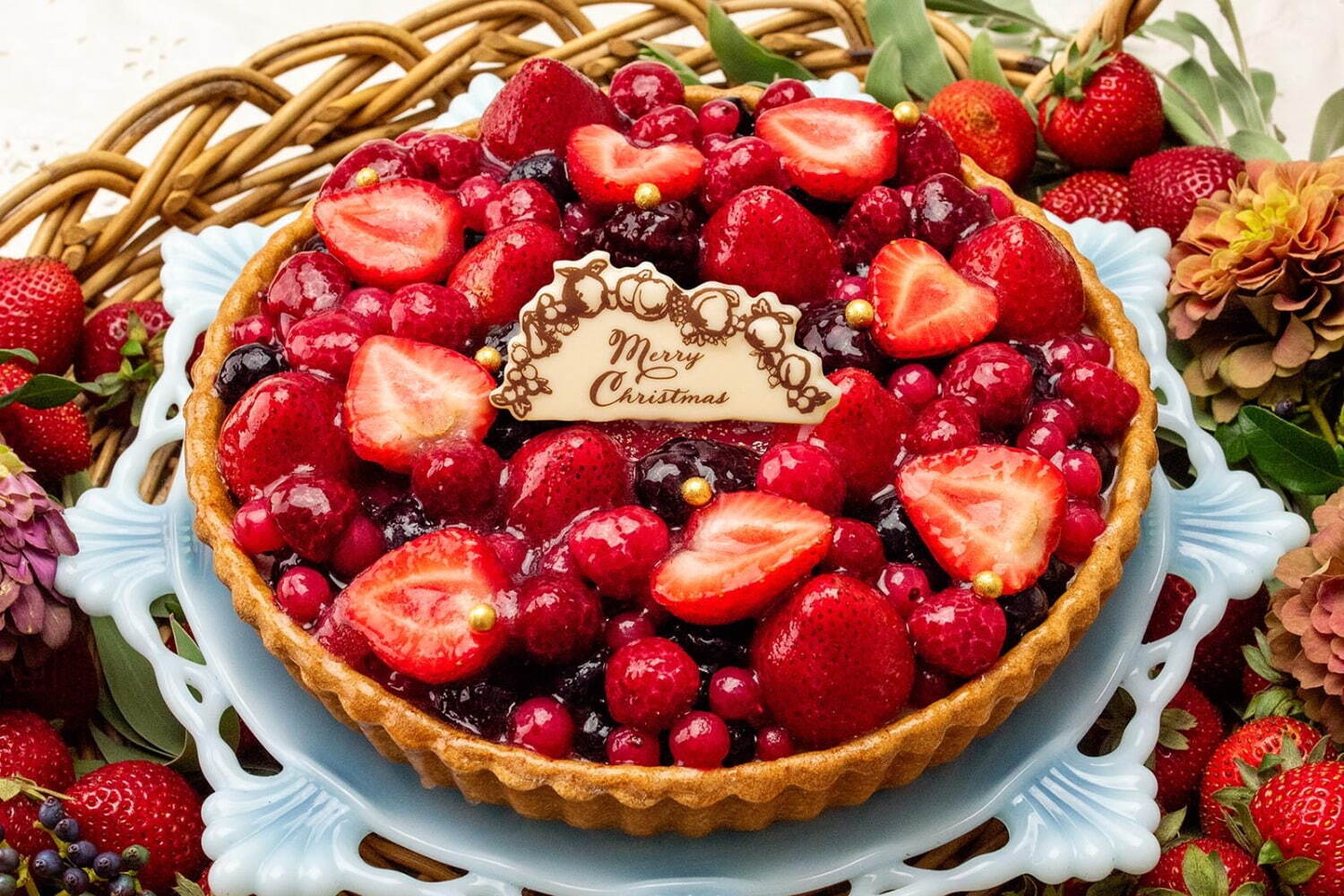 キル フェ ボンのクリスマス限定タルト、6種のベリーや希少な白イチゴを使った全10種