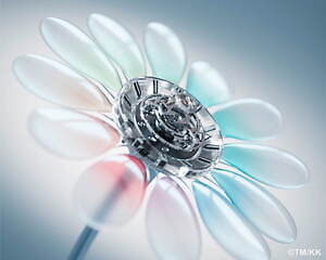 ウブロ、村上隆との共同開発による腕時計 - サファイアクリスタルで“お花”を表現|写真2