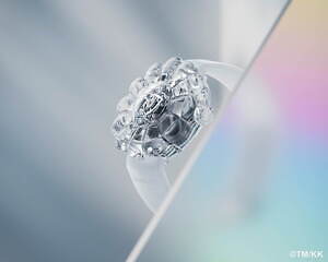 ウブロ、村上隆との共同開発による腕時計 - サファイアクリスタルで“お花”を表現|写真3