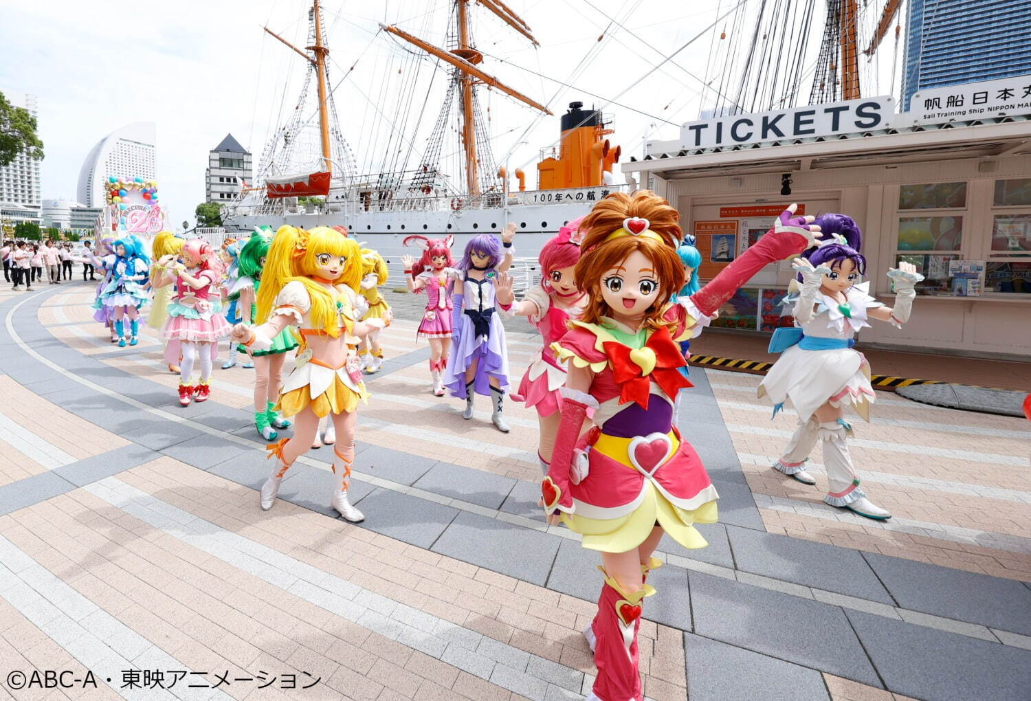 横浜の街が「プリキュア」色に染まる特別イベント、大観覧車のライトアップ＆みなとみらい線コラボ電車も｜写真3