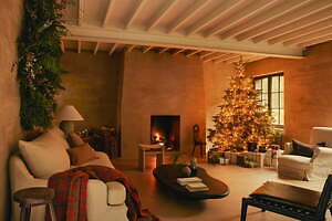 ZARA HOME23年クリスマス、ジンジャーブレッド香るルームフレグランス＆“金の葉”グラスなど