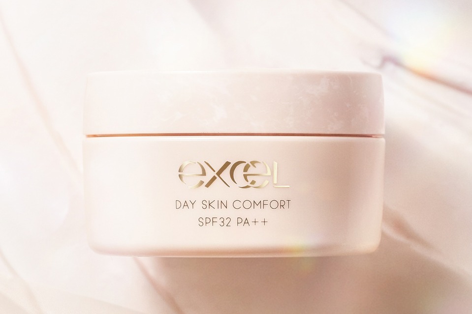 セラミド｜エクセル24年春ベースメイク、“スキンケア級”潤いで1日中つるん肌へと整えるUVクリーム