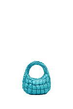 COSのクリスマスギフト、ボリューミーなチェック柄マフラー＆“ふわふわ”キルトバッグなど｜写真129