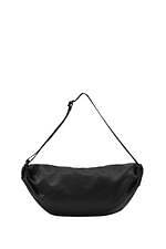 COSのクリスマスギフト、ボリューミーなチェック柄マフラー＆“ふわふわ”キルトバッグなど｜写真76