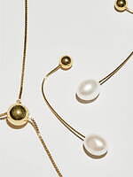 COSのクリスマスギフト、ボリューミーなチェック柄マフラー＆“ふわふわ”キルトバッグなど｜写真9