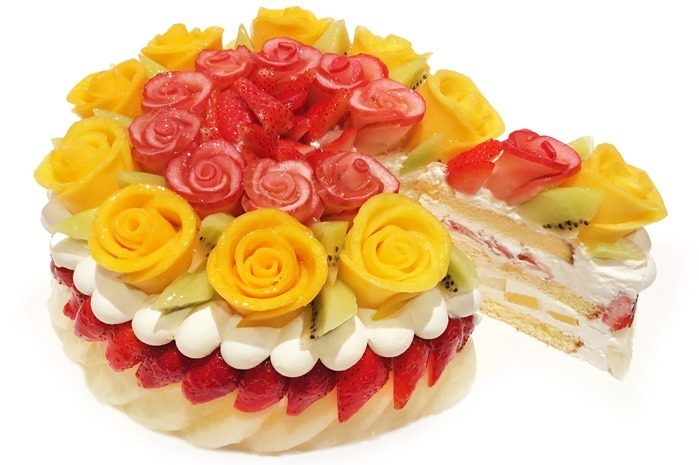 カフェコムサ“まるで花束！”マンゴー＆りんごのバラ咲く限定ショートケーキ、苺やキウイもオン