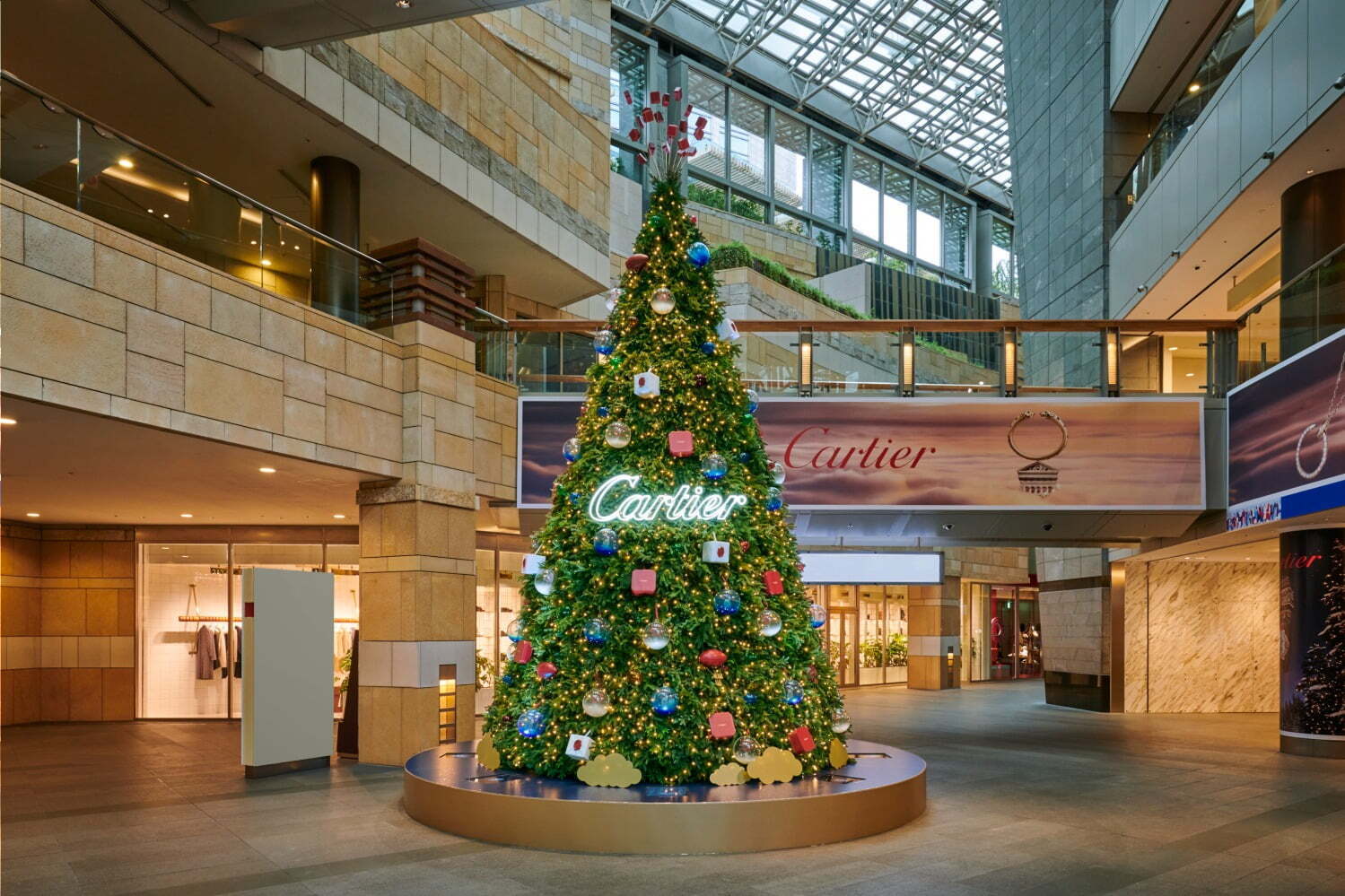 三越 クリスマスツリー