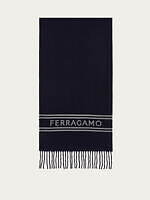 フェラガモのメンズ新作、ふんわりムートンブーツやレザートートバッグが新宿の限定ストアに｜写真14