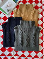 A.P.C.クリスマスコレクション2023、ロゴマフラー＆もこもこトートバッグなど“あったか”冬小物｜写真8