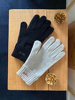 A.P.C.クリスマスコレクション2023、ロゴマフラー＆もこもこトートバッグなど“あったか”冬小物｜写真12