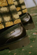 ニコラス デイリー×ジー・エイチ・バス“ホースビット付き”ローファー、軽量なラグソールを採用｜写真19