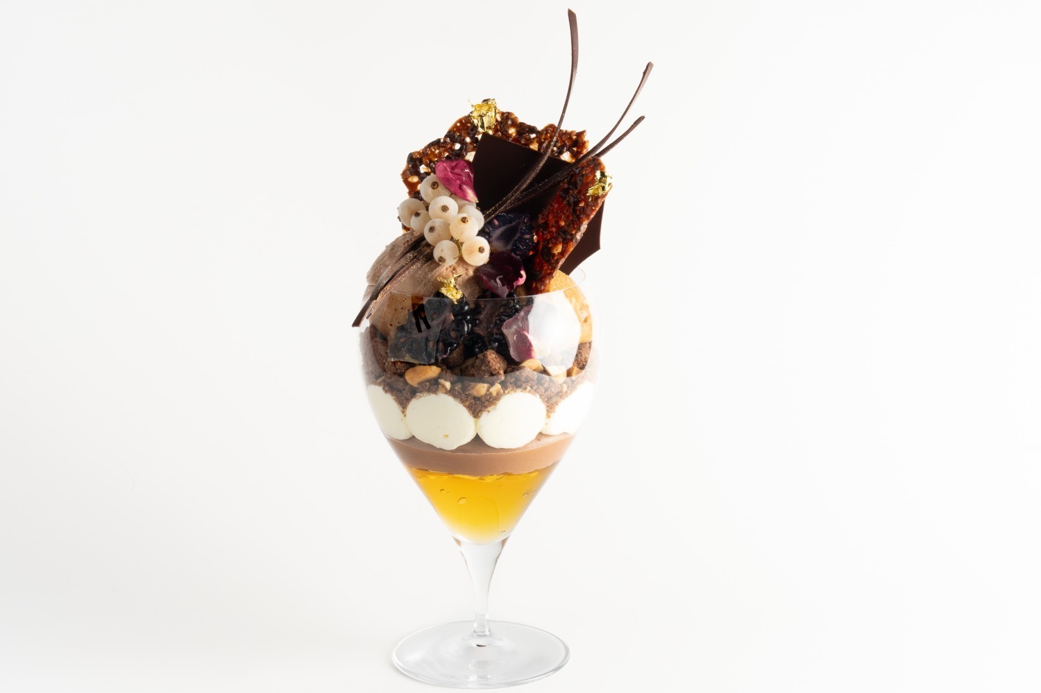 チョコバナナ｜エンポリオ アルマーニ カフェ“バナナが主役”の限定パフェ、チョコソルベ＆ラム酒ゼリーの大人な味わい