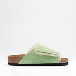 ステューシー＆ビルケンシュトックのスエードサンダル、アッパーにふんわりシアリング｜写真15