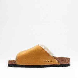 ステューシー＆ビルケンシュトックのスエードサンダル、アッパーにふんわりシアリング｜写真9