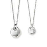 ガルニの23年クリスマスペアジュエリー、“幸運の象徴”馬蹄や2連リングモチーフのシルバーネックレス｜写真5