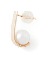 ヒロタカ×スタイリング/の23年クリスマスジュエリー、パール＆ブラックオニキスが目を引くピアスなど｜写真7