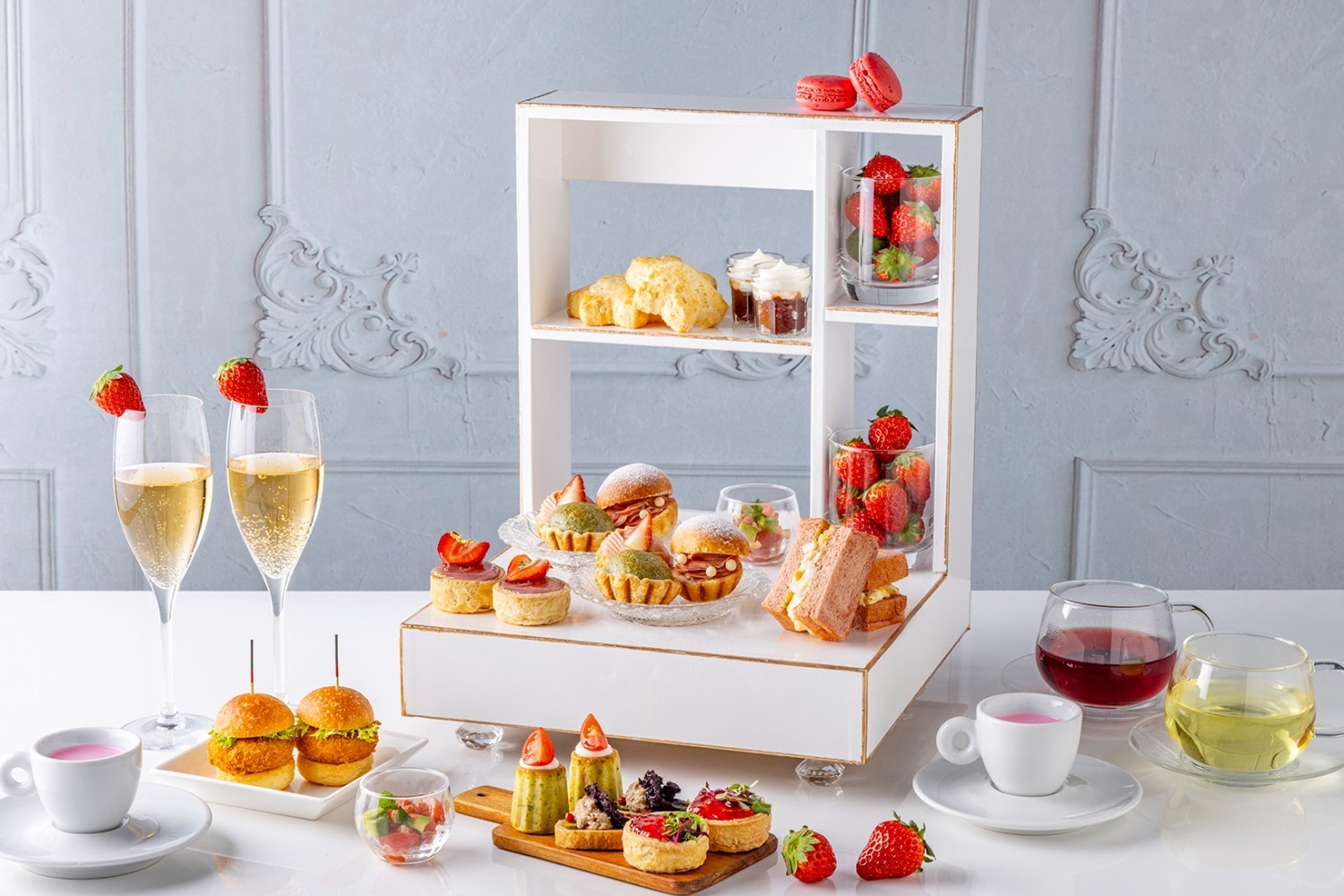 ヒルトン東京"パンが主役"の苺アフタヌーンティー、ストロベリーガナッシュのブリオッシュや苺あんぱん