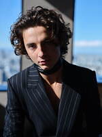 ヒュー・グラント, ティモシー・シャラメ インタビュー｜写真7