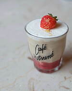 カフェ キツネ冬の新メニュー、黒ゴマ×チョコレートのラテやアールグレイ香る“キツネ型”ケーキなど｜写真8