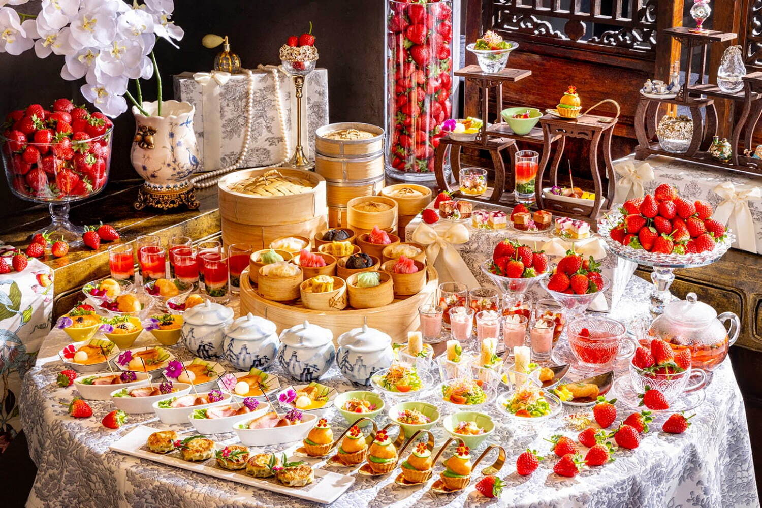 中華｜ヒルトン東京の苺チャイニーズアフタヌーンティー「シノワ・エレガンス」全10種の点心＆いちごが食べ放題