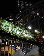 渋谷ストリームのクリスマス、巨大リボン＆光のイルミネーションやキッチンカーが集うマーケット｜写真8