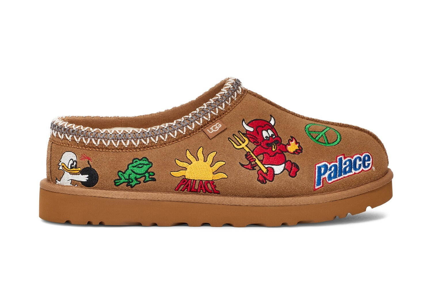 UGGとパレス スケートボードのコラボ第2弾、グラフィック刺繍を施したスリッポンシューズ＆ミトン