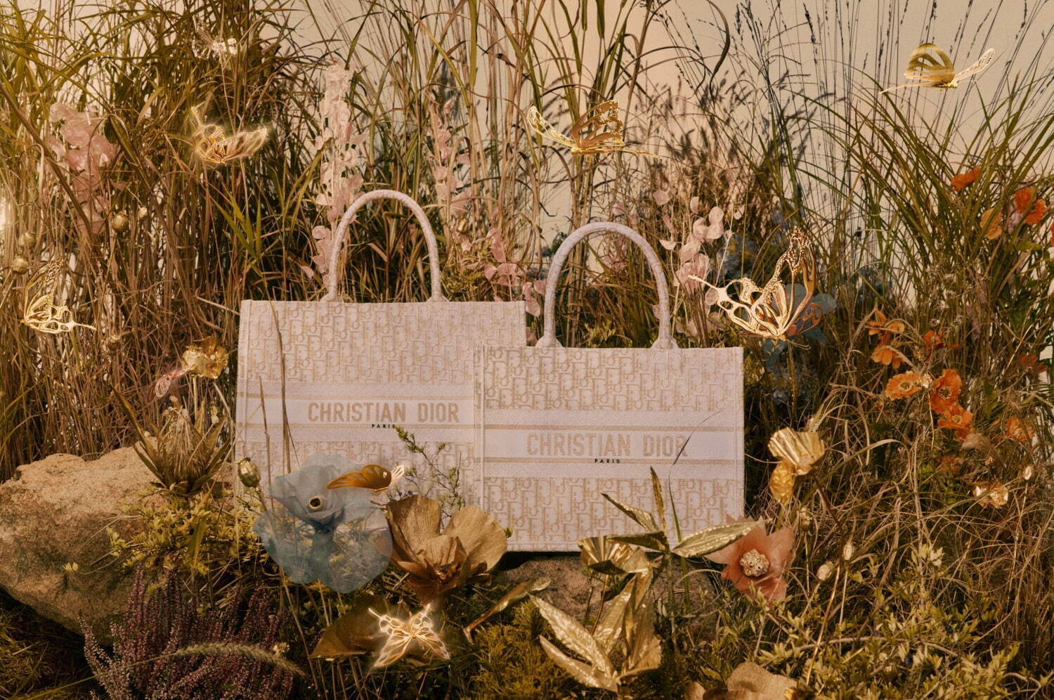 【蝶モチーフがオシャレ♪】Dior★ドウェイスライド 蝶モチーフがオシャレ♪】Dior☆ドウェイスライド