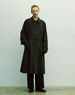 シュタイン 2024年春夏コレクション - コントラストに際立つミニマルさ｜写真3