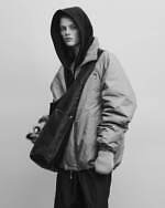 シュタイン 2024年春夏コレクション - コントラストに際立つミニマルさ｜写真9