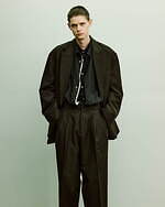 シュタイン 2024年春夏コレクション - コントラストに際立つミニマルさ｜写真14