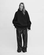 シュタイン 2024年春夏コレクション - コントラストに際立つミニマルさ｜写真29