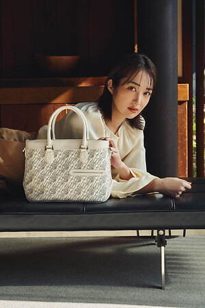 ベルルッティ(BERLUTI) トゥジュール｜写真15