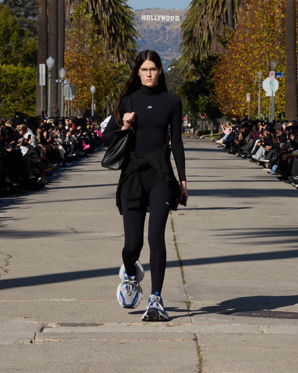 バレンシアガ(BALENCIAGA) 2024年秋ウィメンズ&メンズコレクション  - 写真2