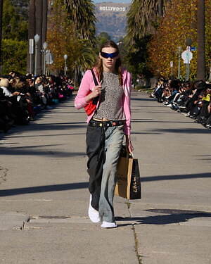 バレンシアガ(BALENCIAGA) 2024年秋ウィメンズ&メンズコレクション  - 写真34