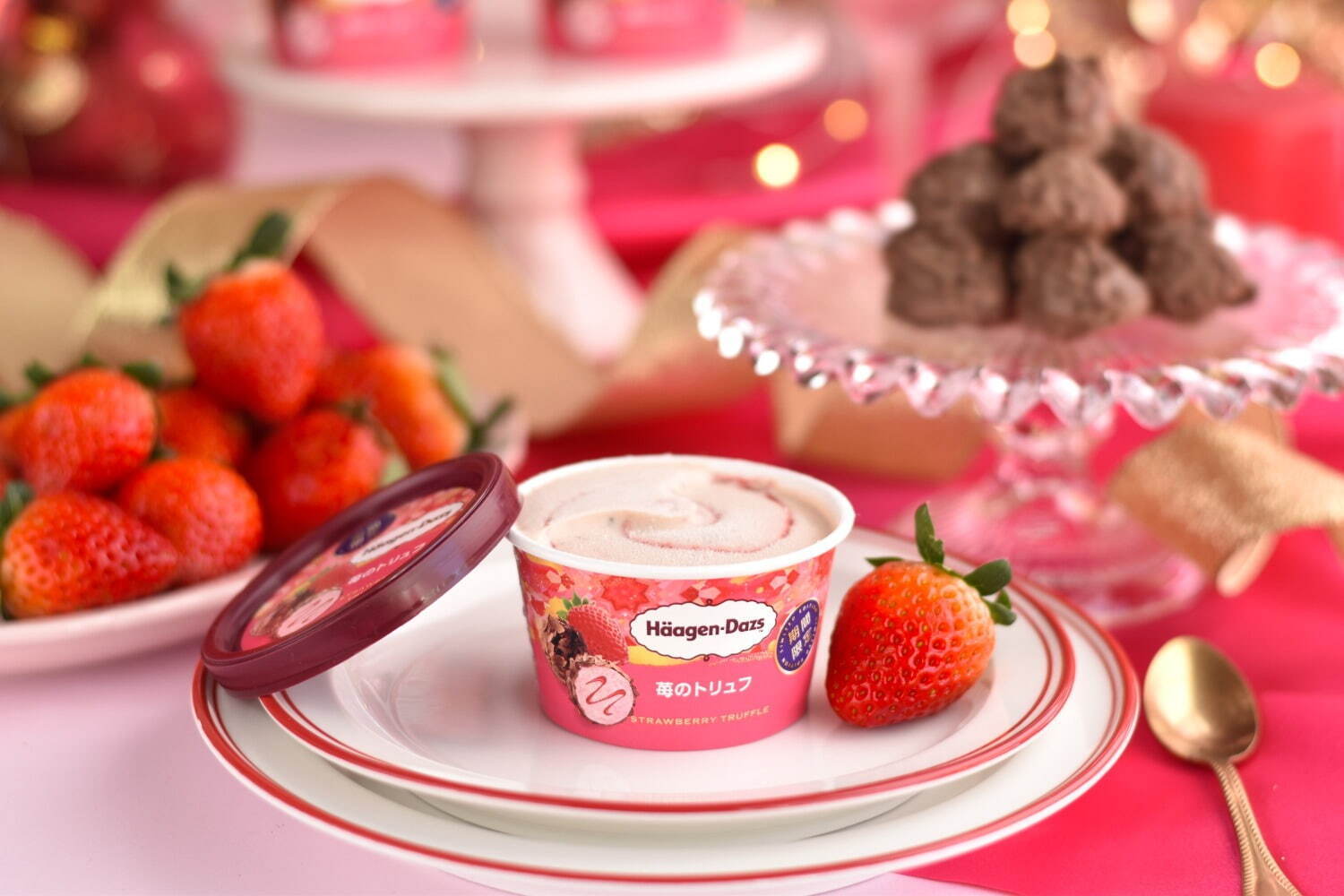 ハーゲンダッツ(Häagen-Dazs) 苺のトリュフ｜写真1