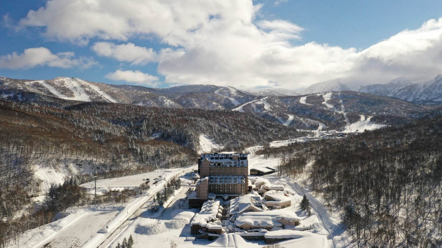 北海道キロロに新スノーリゾート施設「クラブメッド・キロロ グランド」天然温泉やシアター併設バーなど｜写真3