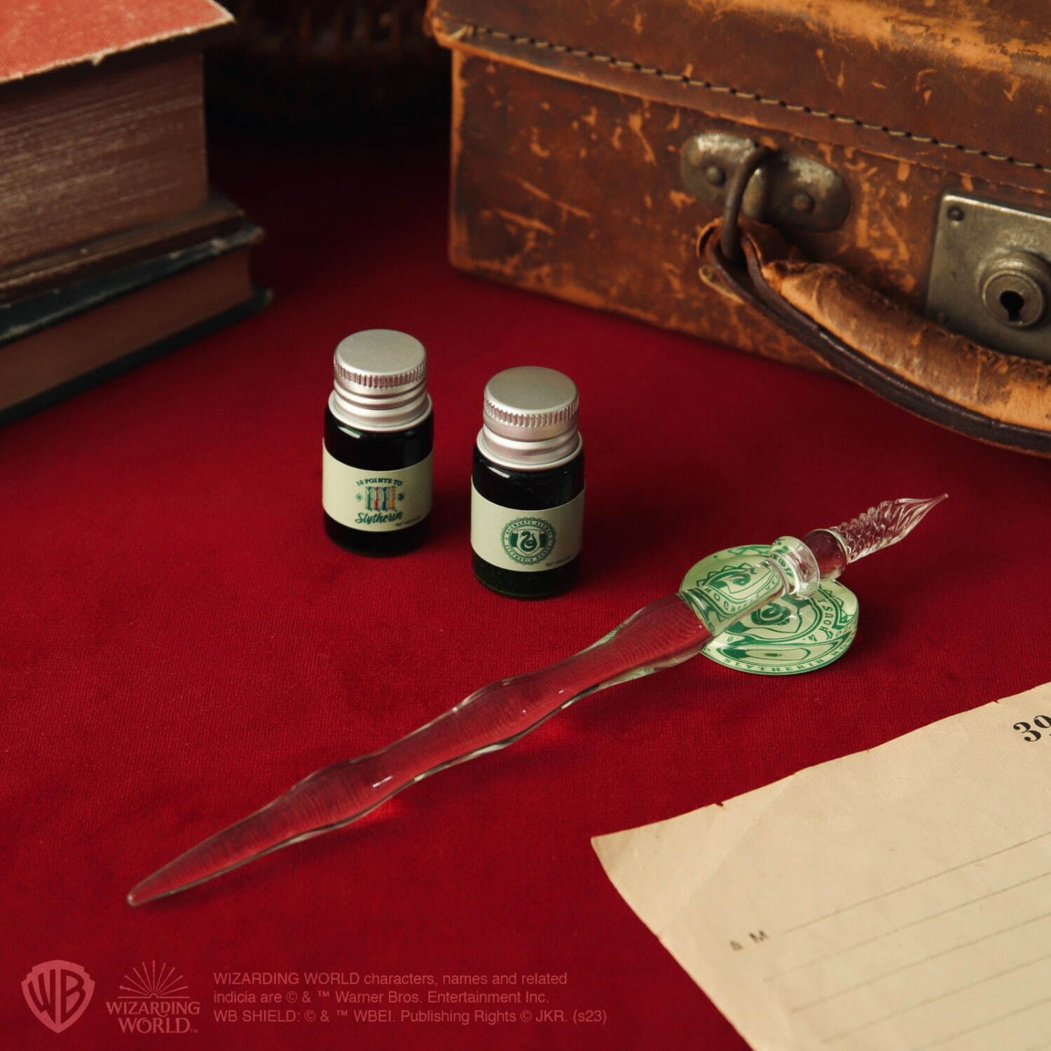 「ハリー・ポッター」の杖風ガラスペン、ホグワーツ各寮をイメージしたペン置き＆インクがセットに｜写真6