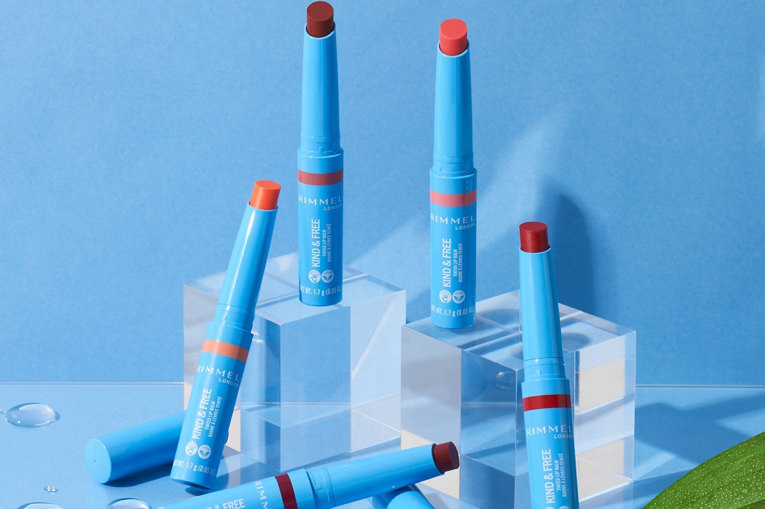 リンメル「カインド＆フリー」24年春コスメ、“コーラルやピュアピンク”透け感カラーの潤いリップバーム