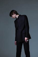 ジョン ローレンス サリバンの定番スーツが一新、洗練されたシングル＆ダブルジャケットやプリーツパンツ｜写真16