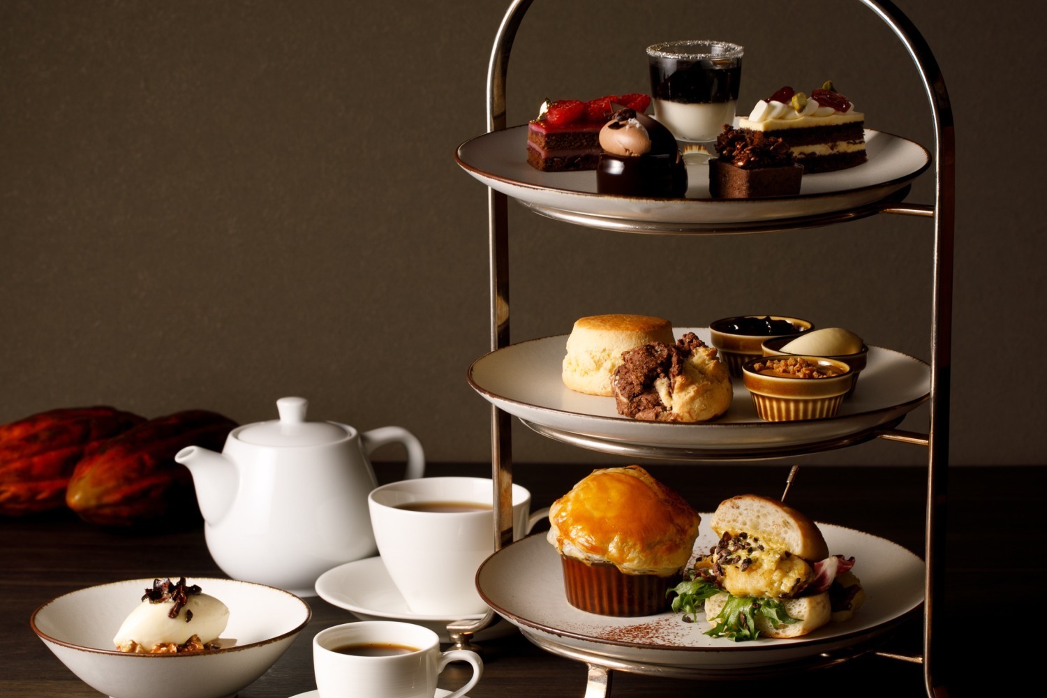 カカオニブ｜グランド ハイアット 福岡「チョコレートアフタヌーンティー」極上カカオ使用のスイーツ＆セイボリー