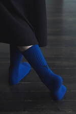 Y's×シックストックスのコラボ靴下第2弾、“途切れたようなライン”のハイゲージソックスなど｜写真17