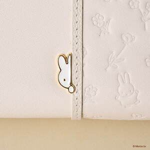 サマンサタバサプチチョイス×ミッフィー、“ひょっこりミッフィー”の財布＆もこもこボアバッグ｜写真13