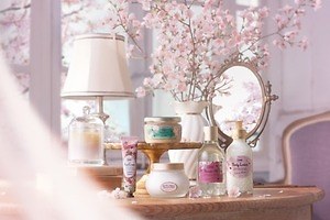 SABON「サクラ・ブルーム」24年春ボディケア、清らかに“桜香る”ボディ